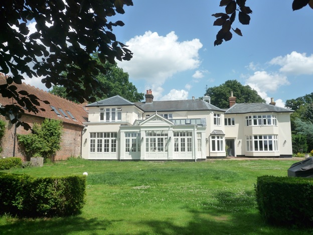historic house in Great Kingshill